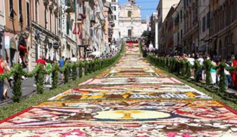 Dalla Liguria alla Sicilia, le più belle infiorate per la festa del Corpus Domini