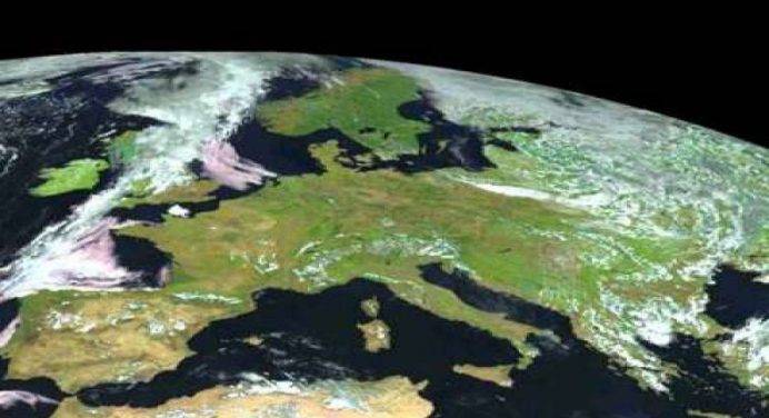 Meteo, Italia ancora a metà: temporali al Nord e afa al Sud