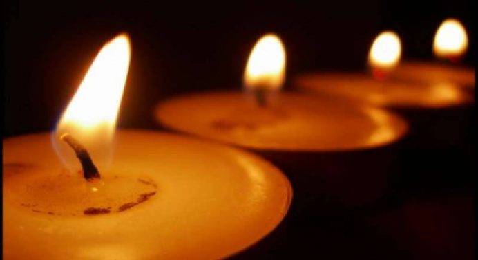 Diffondere la luce di Cristo con una candela: l’iniziativa della Chiesa cattolica olandese