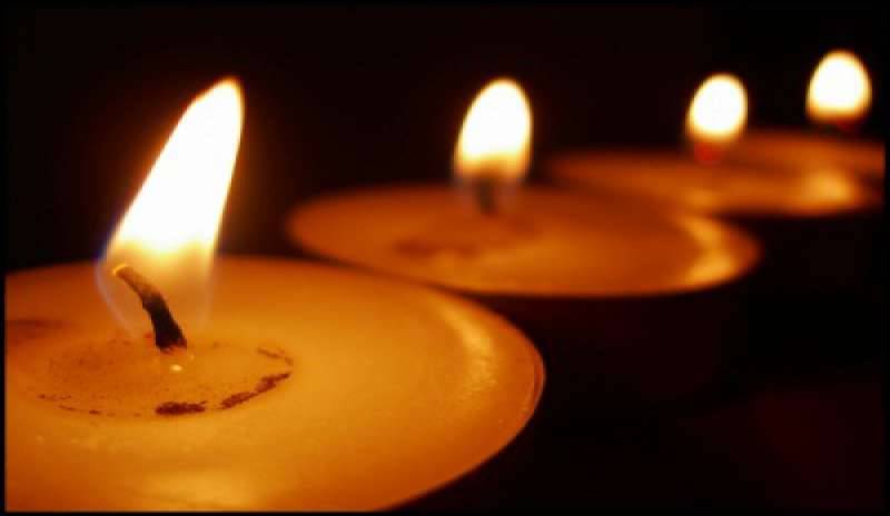 Diffondere la luce di Cristo con una candela: l’iniziativa della Chiesa cattolica olandese