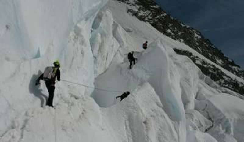 Dispersi sul Monte Bianco, trovati morti i due alpinisti