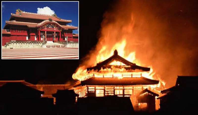 Distrutto dal fuoco il castello di Okinawa