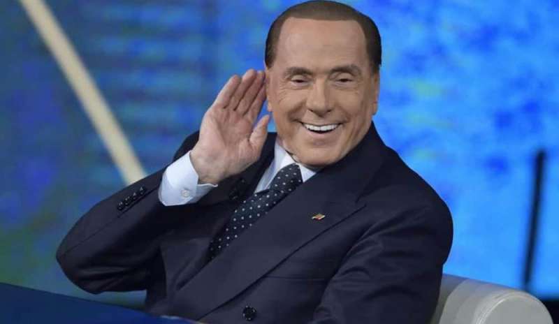 Domani Berlusconi a casa dopo la caduta a Zagabria