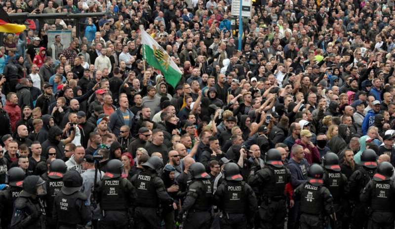 Dresda, allarme nazismo: il Comune dichiara l'emergenza