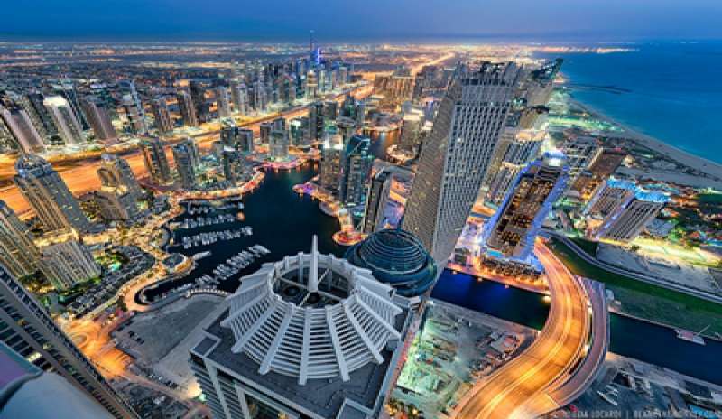 Svolta negli Emirati Arabi: così cambia il calendario nel Paese arabo