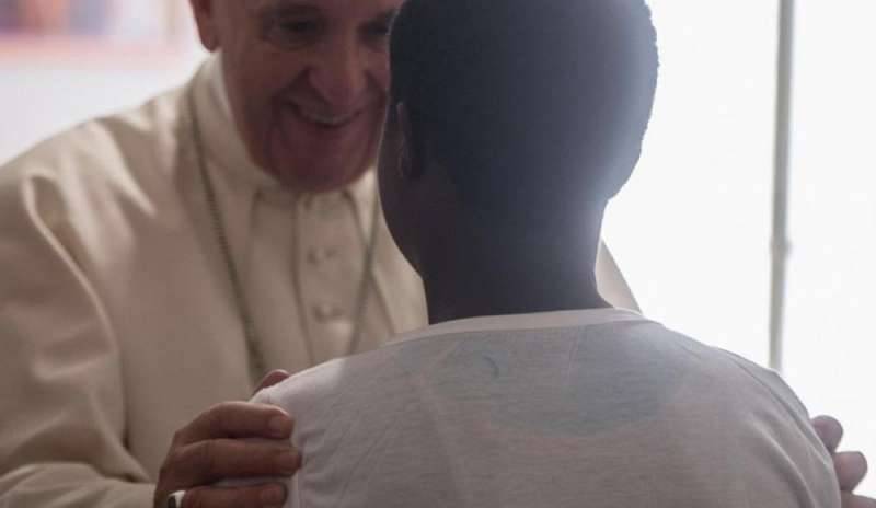 Due anni fa Papa Francesco chiedeva perdono alle vittime della Tratta
