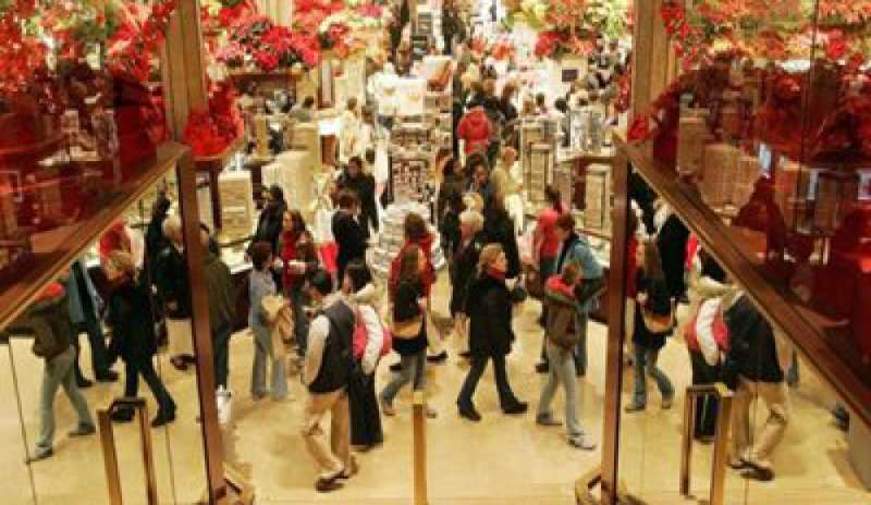 Economia ancora debole, il Codacons: “Consumi di Natale a Rischio”