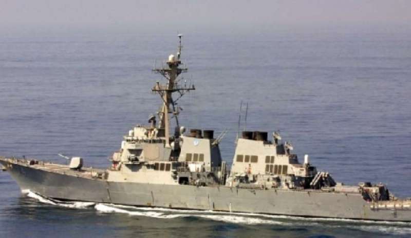 Egitto: assaltata nave della Marina, 17 morti