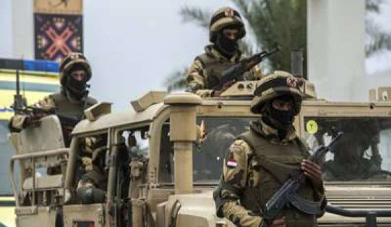 Egitto: attacco kamikaze contro un posto di blocco, oltre 50 morti fra militari e jihadisti