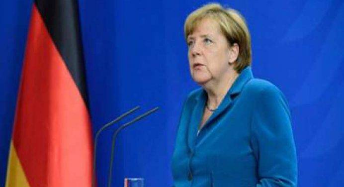 Elezioni in Germania, sondaggio della Ard: la Merkel sorpassa Schulz