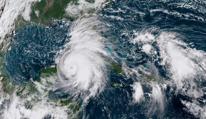 Emergenza in Florida, arriva l'uragano Michael