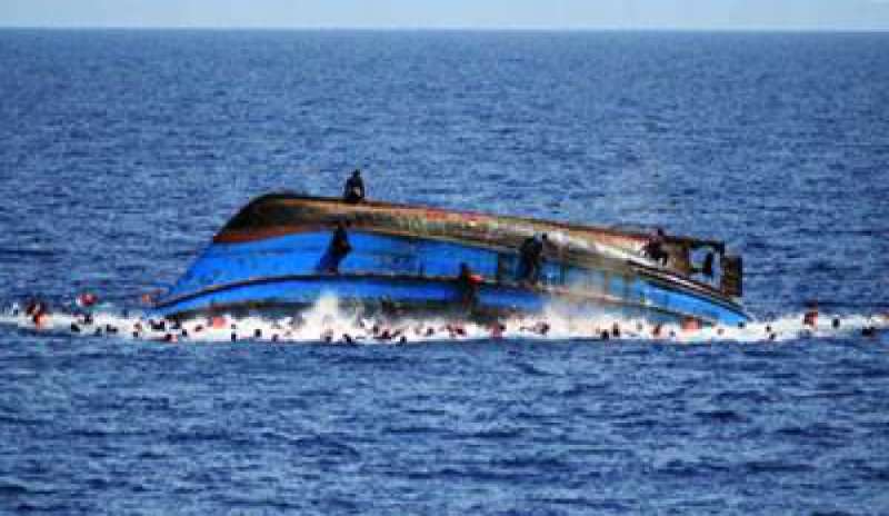 Ennesima strage di migranti, affonda barcone: 97 dispersi