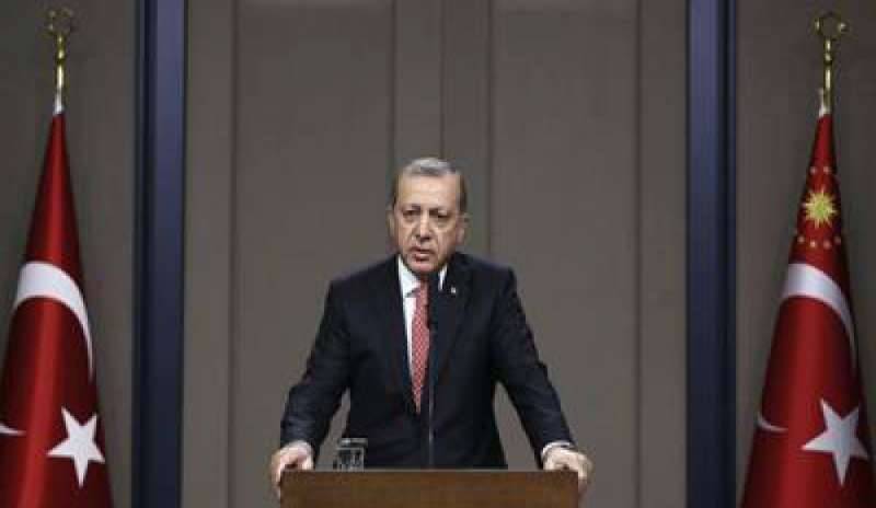 Erdogan al vetriolo sulla Germania: “Praticano il nazismo, come 70 anni fa”