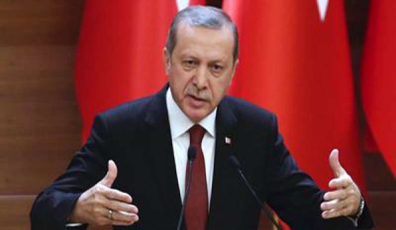 Erdogan: “L’Ue? Aspettiamo da 53 anni, meglio il gruppo di Shangai”