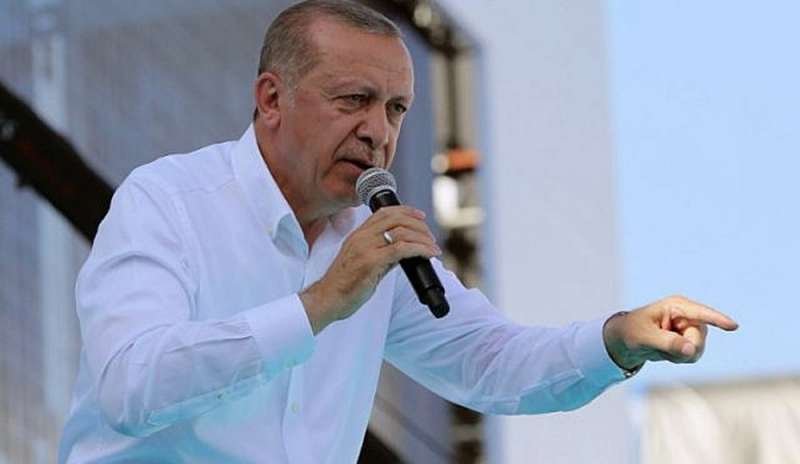 Erdogan verso il ballottaggio