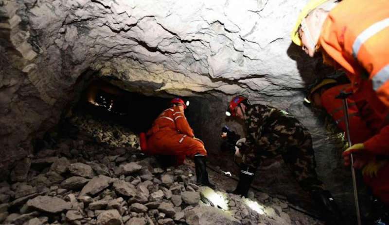 Esplosione in miniera di ferro: 11 morti e 2 dispersi