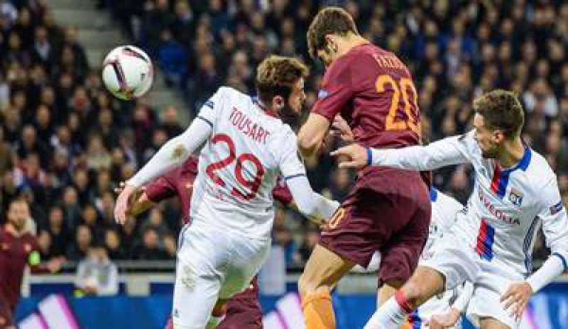 Europa League, crollo Roma: il Lione vince 4-2