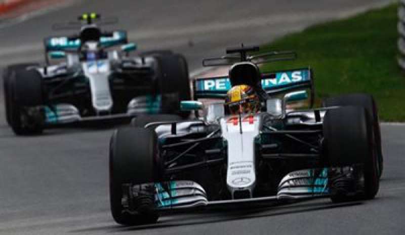 F1, Hamilton padrone nel Gp del Canada ma Vettel rimane in testa: “Restiamo forti”