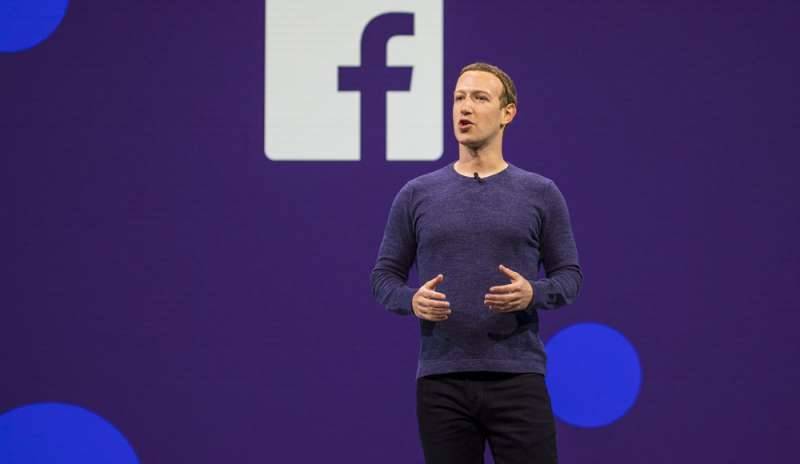 Facebook, Zuckerberg annuncia il restyling