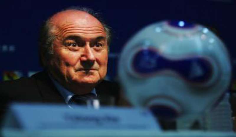 Fifa, Blatter si ricandida per la presidenza
