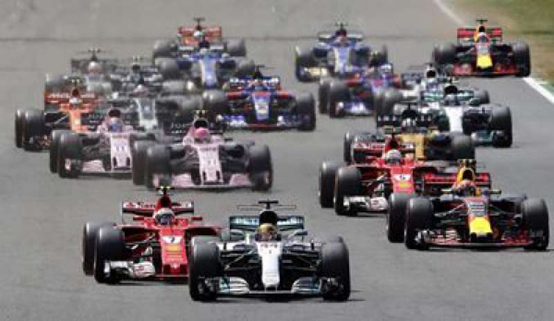 Formula 1, a Silverstone trionfa Hamilton. Vettel sfortunato