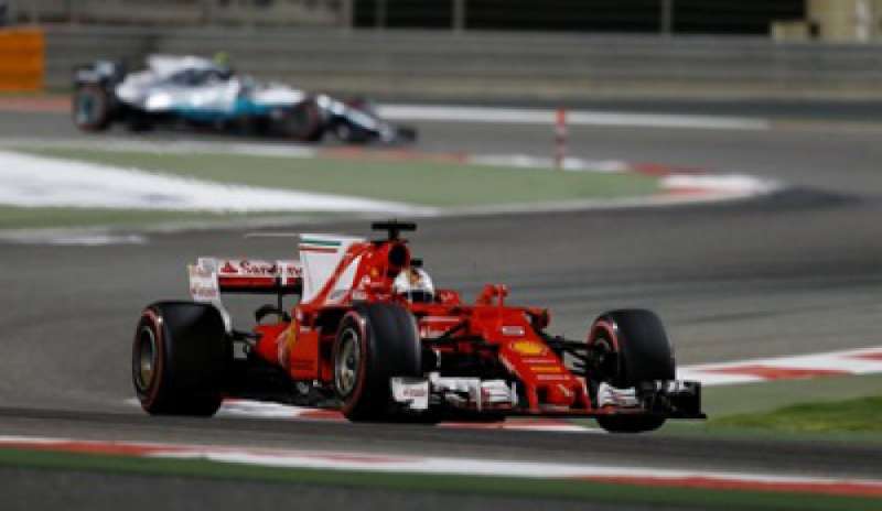 Formula Uno, Vettel e Ferrari perfetti: in Bahrein trionfa il Cavallino