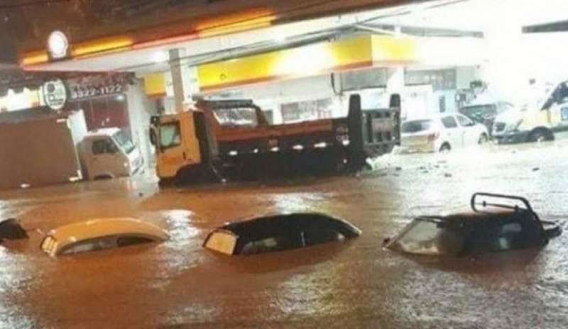 Forti piogge e inondazioni: stato di crisi a Rio de Janeiro