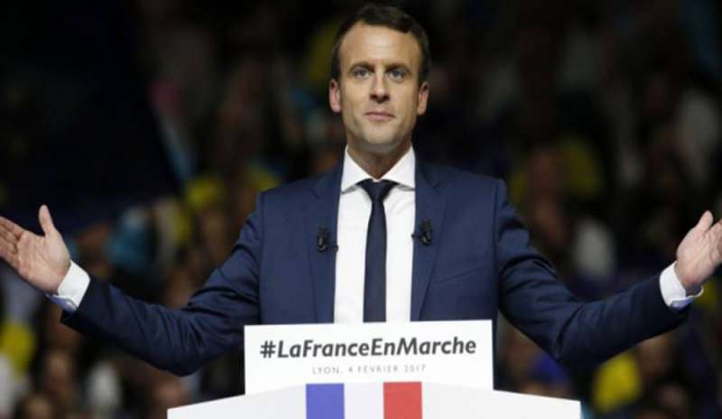Francia, Macron denuncia un attacco hacker: “Vogliono destabilizzare il voto”