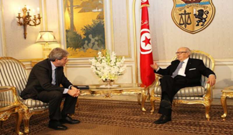 GENTILONI A TUNISI: “DEMOCRAZIA E CULTURA PIU’ FORTI DEL TERRORISMO”
