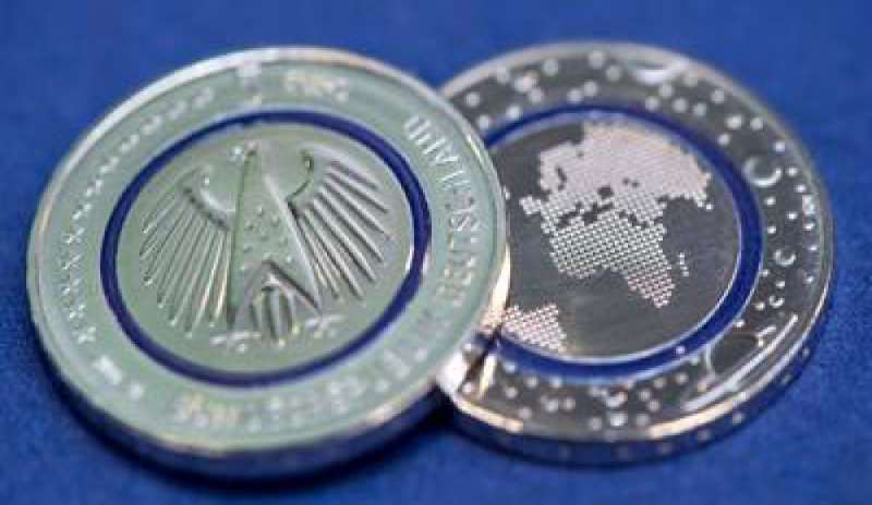 GERMANIA, CONIATA LA NUOVA MONETA DA 5 EURO