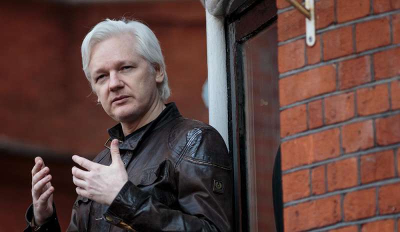 Giallo Assange: espluso o no?