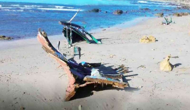 Giallo nell'Agrigentino: trovati resti di una barca su una spiaggia