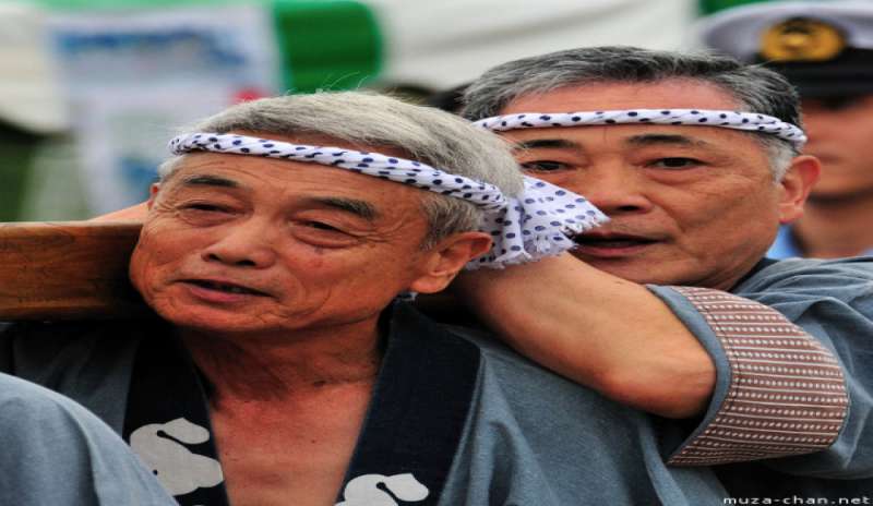 Il Giappone festeggia gli anziani, ma i giovani sono sempre di meno