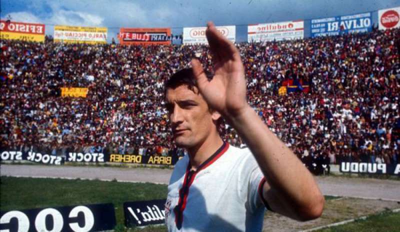 Gigi Riva compie 70 anni, gli auguri all’eroe del calcio italiano