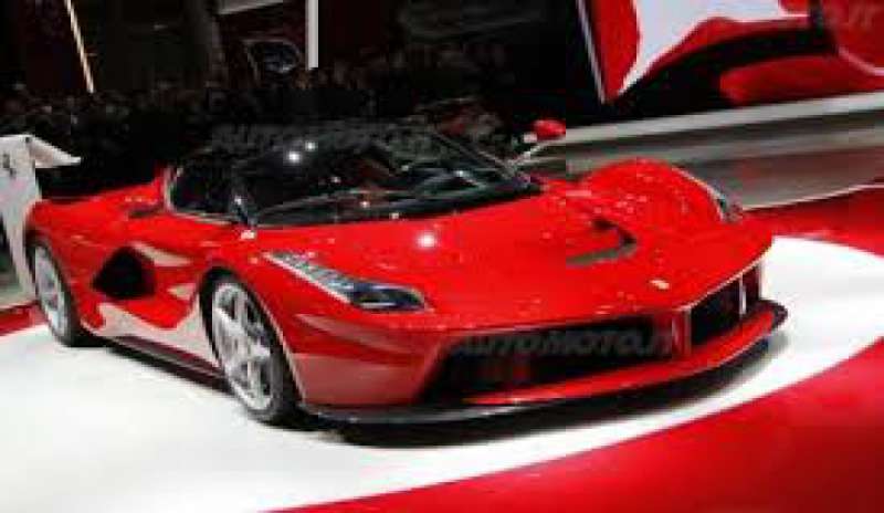 Ginevra, al salone dell’auto la Ferrari si conferma la più bella del reame