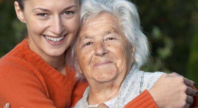 Tutelare gli anziani rafforza la società. Testimonianze nella Giornata internazionale della terza età