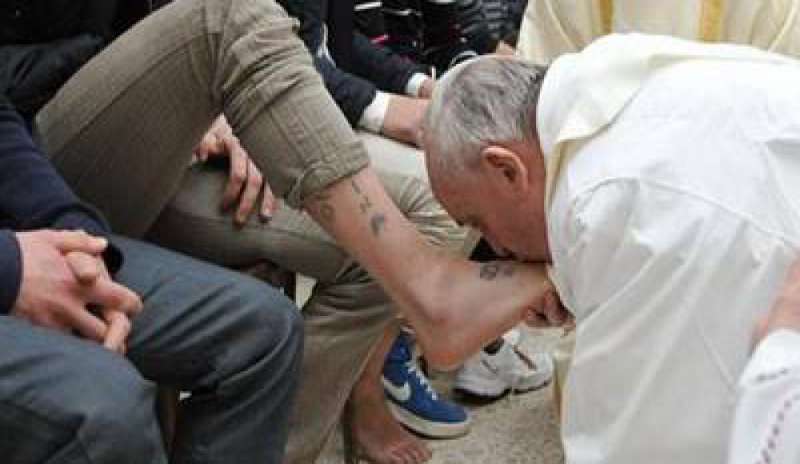 Giovedì Santo, Bergoglio nel carcere di Paliano per il rito della lavanda dei piedi