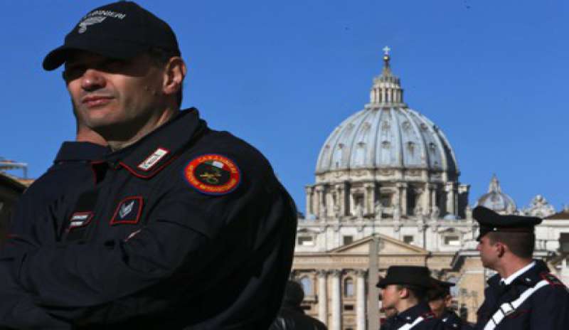 Gli 007: “L’Italia cristiana nel mirino del terrorismo”. Allerta per la cyber jihad