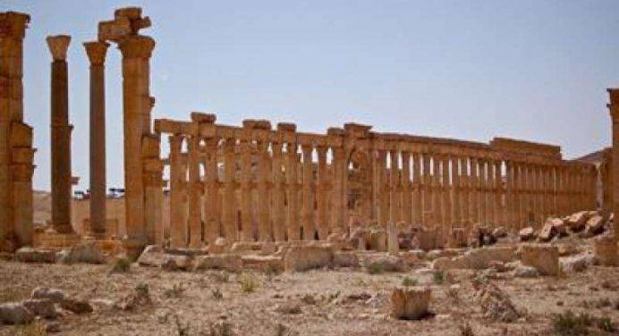 Gli archeologi: “Palmira non è del tutto distrutta: presto si potrà ricostruire”