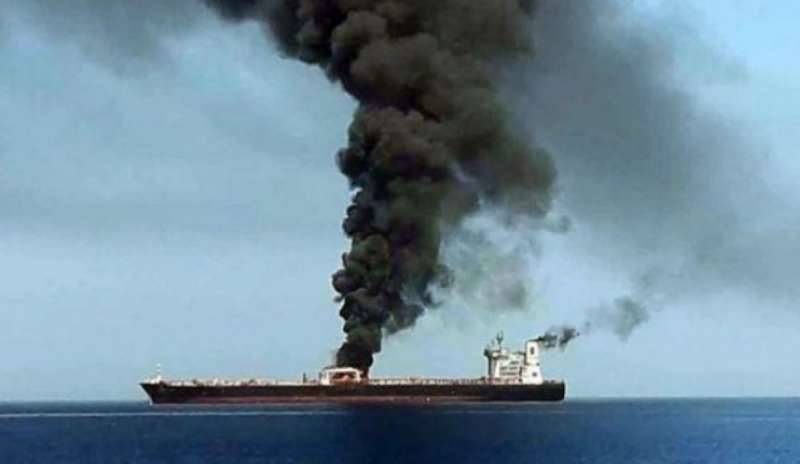 Golfo di Oman, il giallo delle petroliere in fiamme
