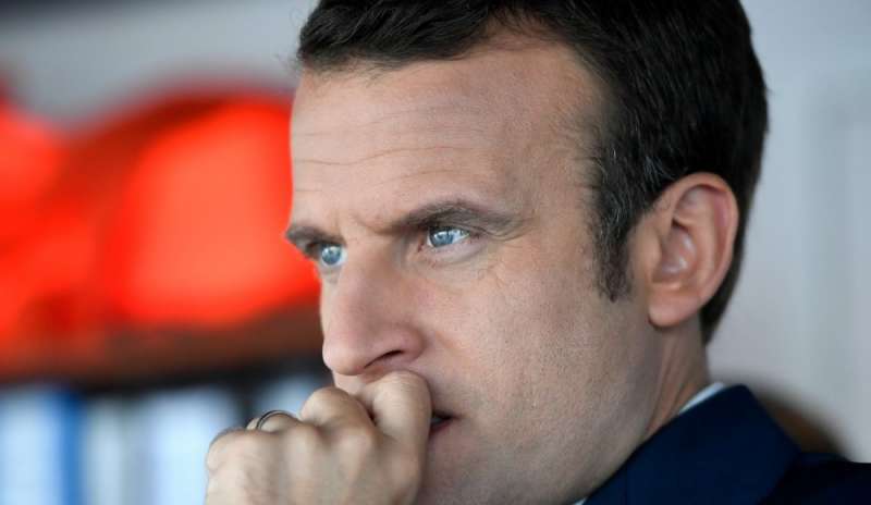 Governo in crisi, Macron sempre più impopolare