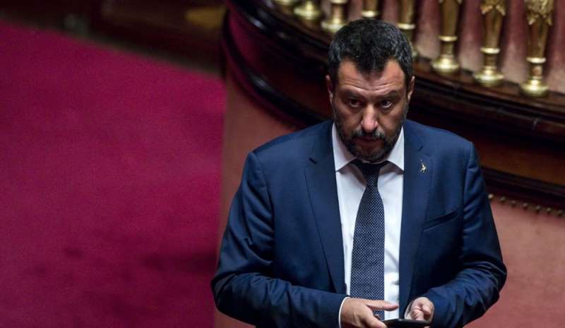 Governo nel caos, aut aut di Salvini