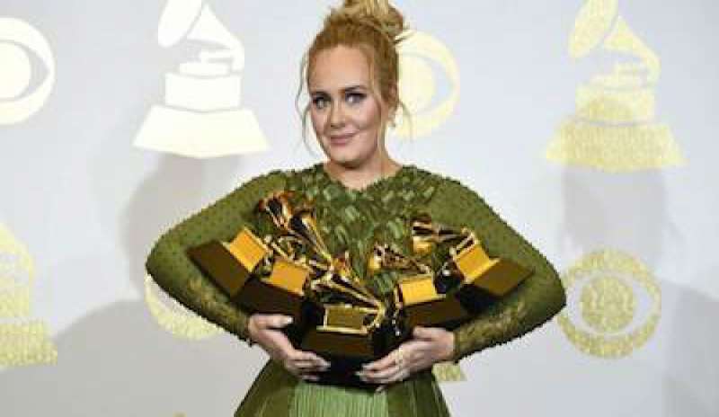 Grammy Awards 2017: trionfa Adele; male tutti gli italiani