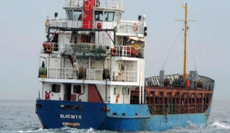 Grecia: nave a largo di Corfù dirottata verso la Puglia