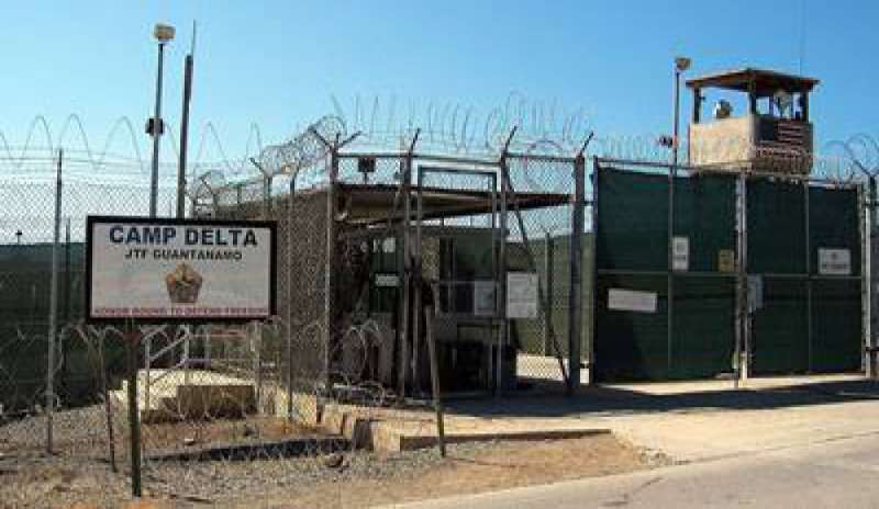 Guantanamo: Obama decide di ridurre ancora il numero dei detenuti