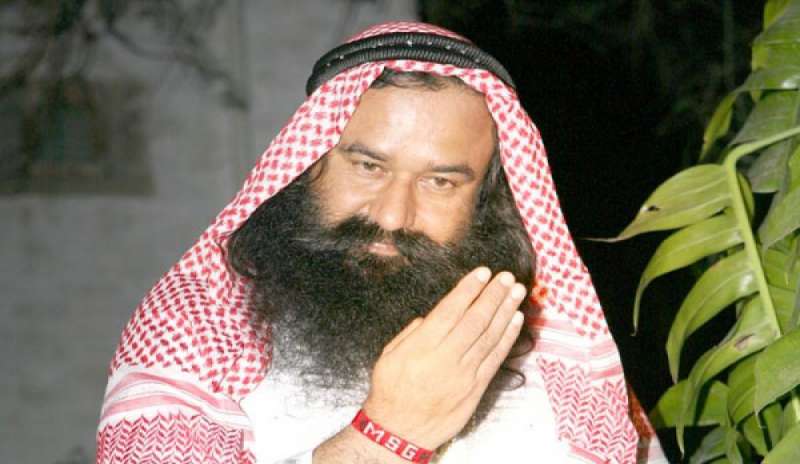 Guru indiano accusato di aver castrato 400 fedeli