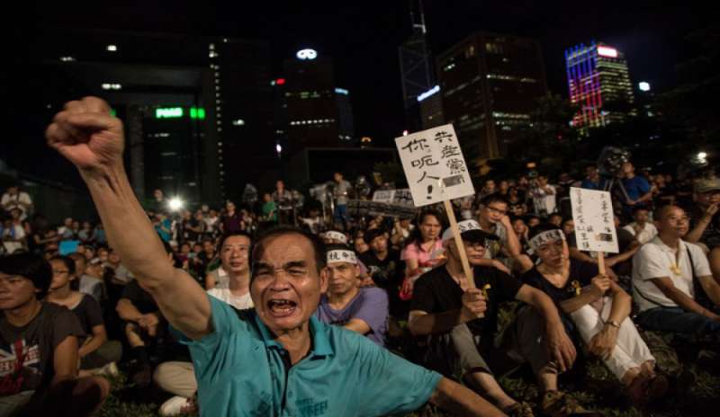 Hong Kong non si arrende. 3mila in piazza per la democrazia