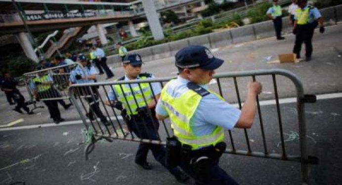 Hong Kong torna alla normalità, il governo cinese esulta