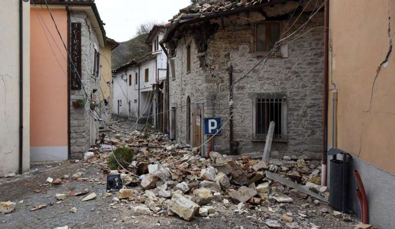 I suoi b&b distrutti dal sisma: 56enne si suicida