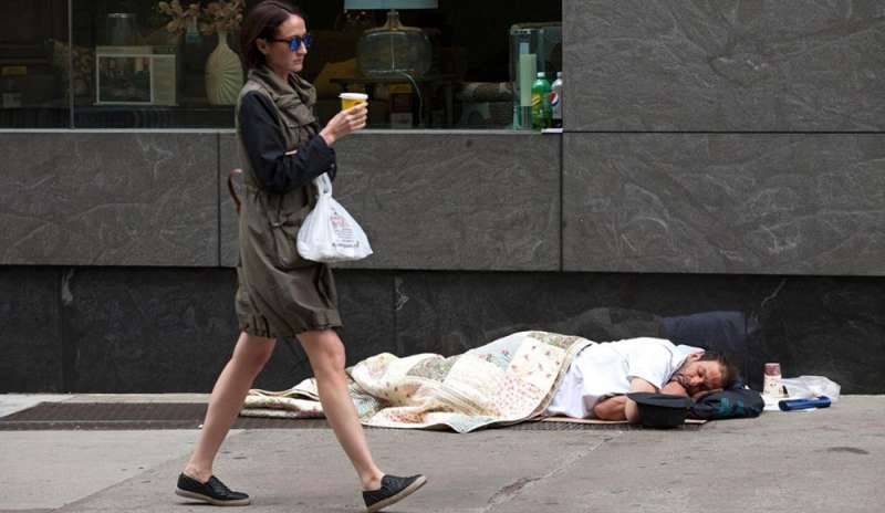 Super-ricchi contro l'accoglienza ai senzatetto
